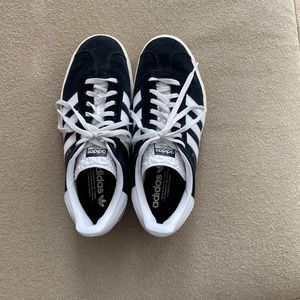 Adidas Platform Gazelle size 8 Black